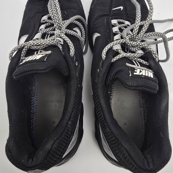 The Nike Air Max Shoes in Men's Size 10.5 *Missing Insoles* - Picture 14 of 15